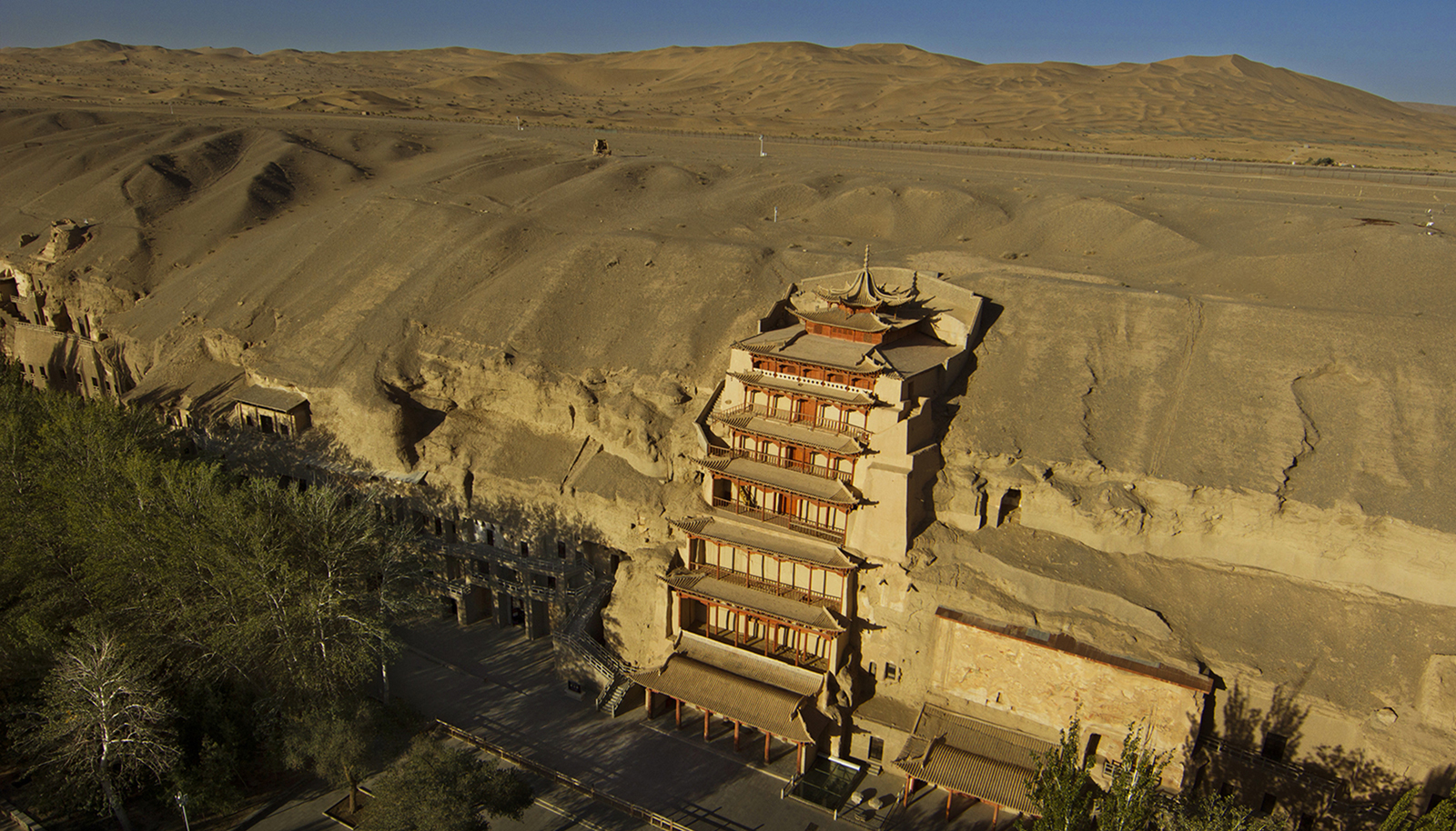 甘肃，千年丝路璀璨明珠的播音稿纪实